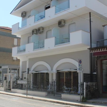 Hotel Solaris ジュリアノーヴァ エクステリア 写真